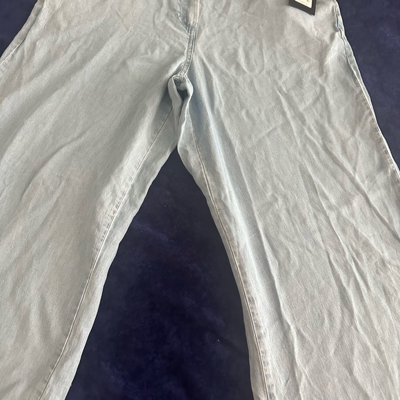 Jeans - Picture 7 of 10